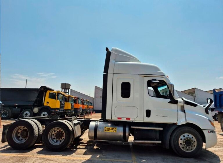 Freightliner New Cascadia Año 2022 Precio S/. 280,000.00
